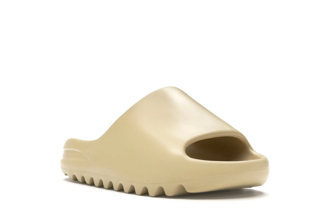 Yeezy Slide Desert Sand – Universe Kickz