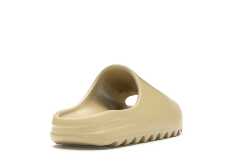 Yeezy Slide Desert Sand – Universe Kickz